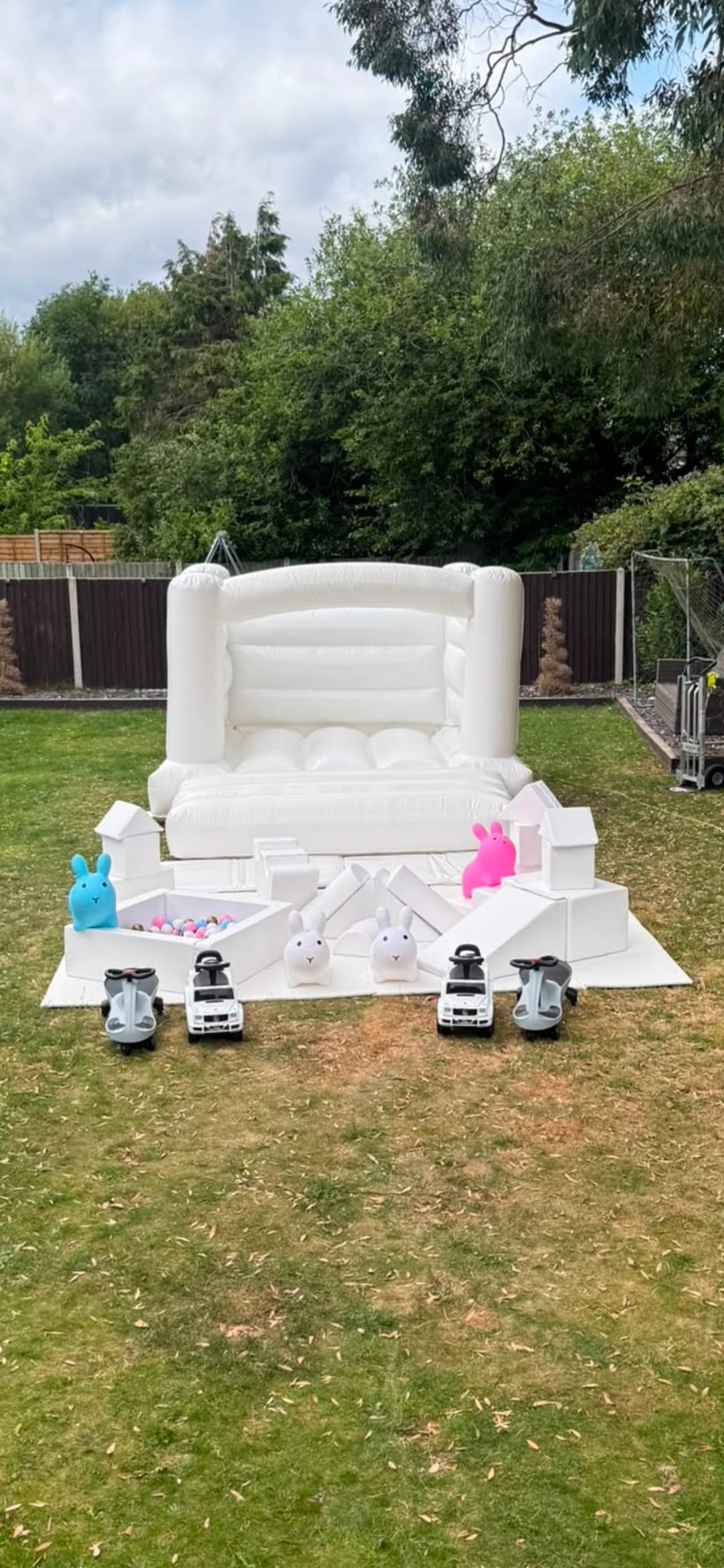 Glow & Gather | White Bouncy Castle Hire - image 1