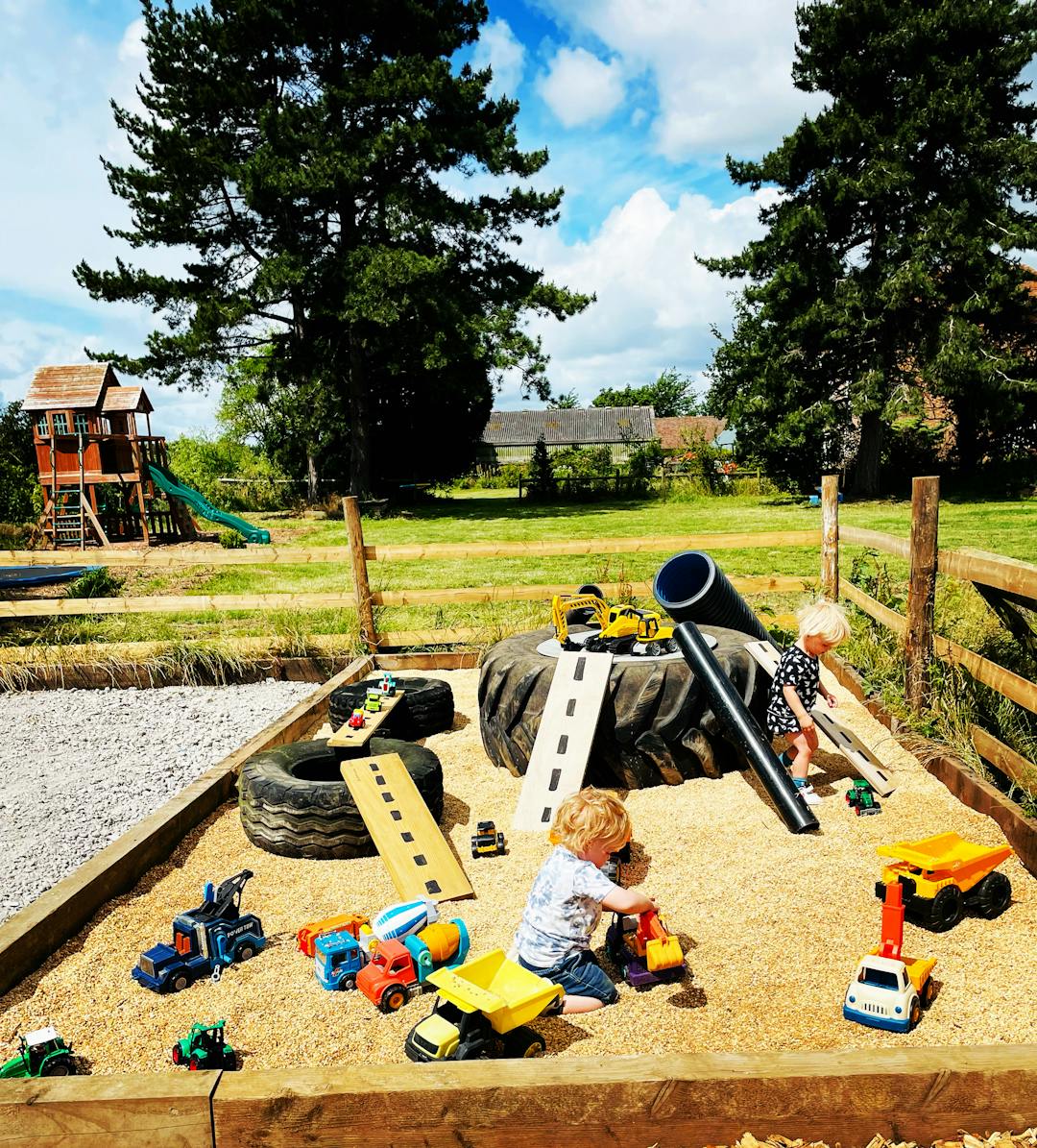 Mucking About | Outdoor Stay and Play - image 3
