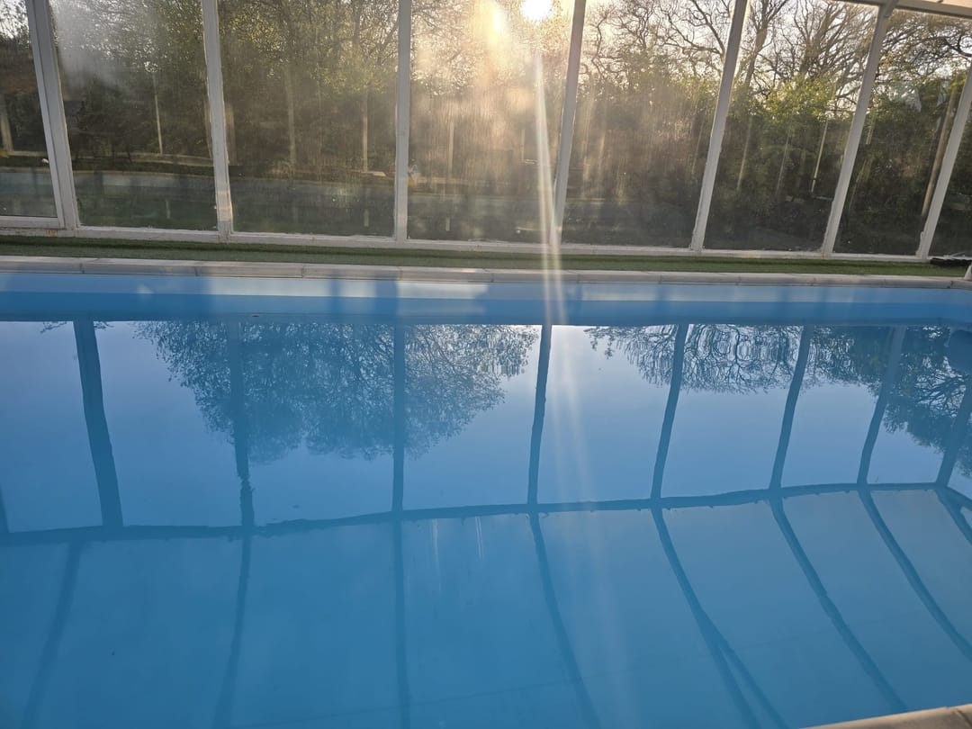 Four Oaks Exclusive Pool Hire | Meriden - image 1