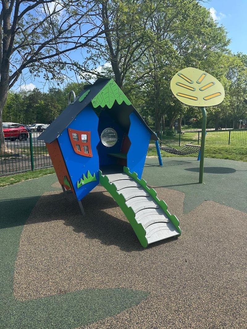 Castle Farm Play Area | Kenilworth - image 3