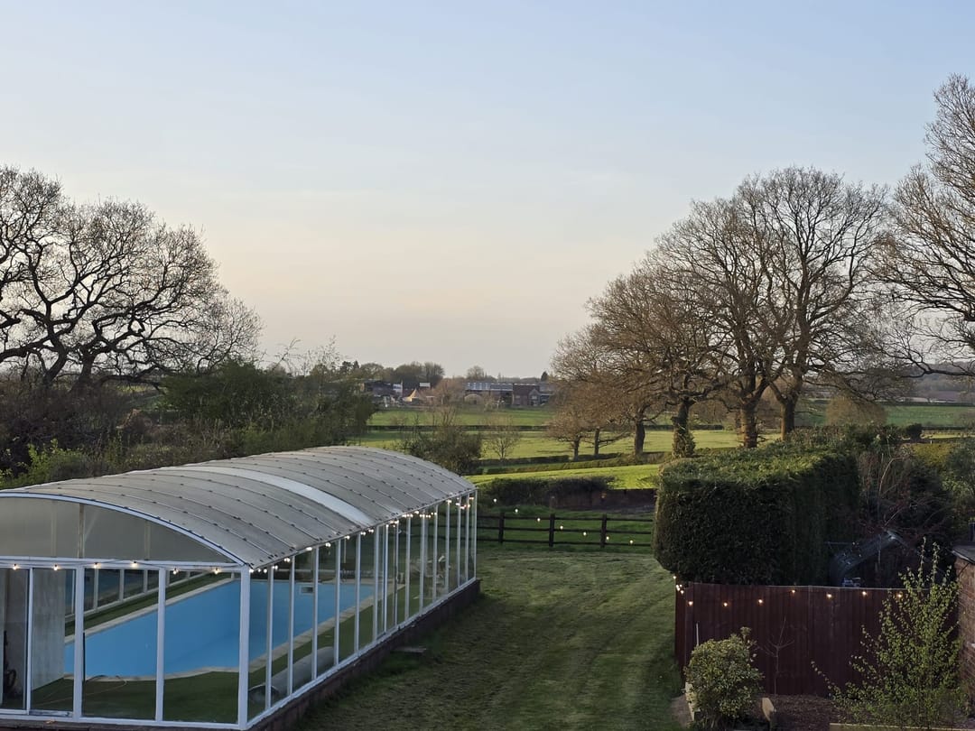 Four Oaks Exclusive Pool Hire | Meriden - image 2