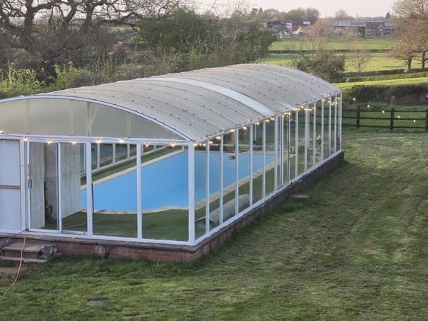 Four Oaks Exclusive Pool Hire | Meriden