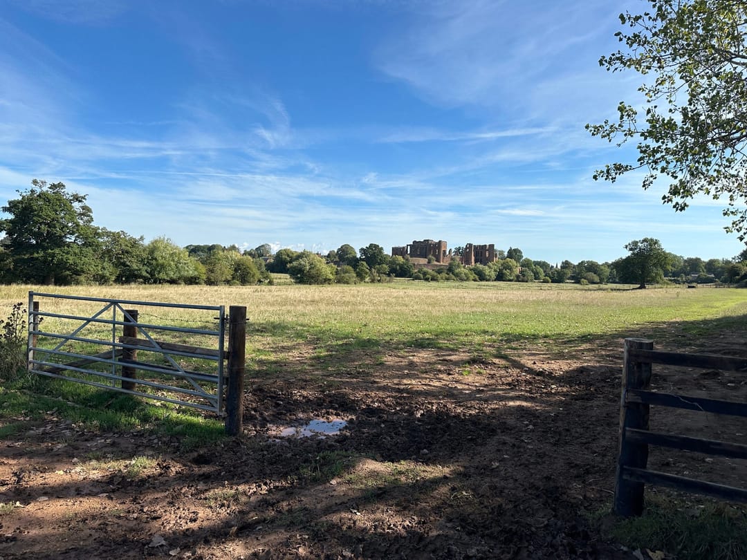 Kenilworth Castle Circular Walk - image 2