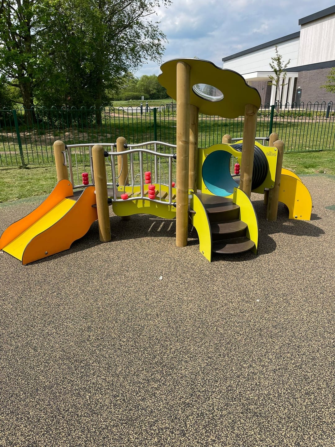 Castle Farm Play Area | Kenilworth - image 1
