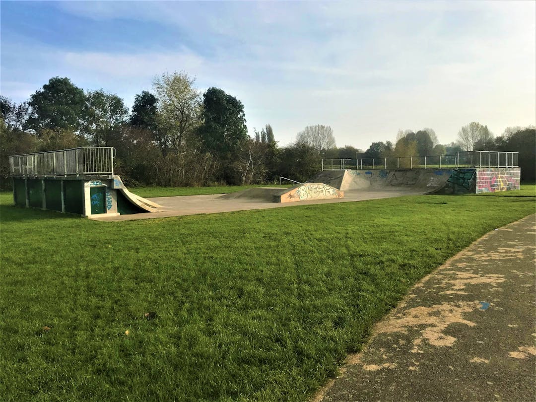 Longford Park - image 2
