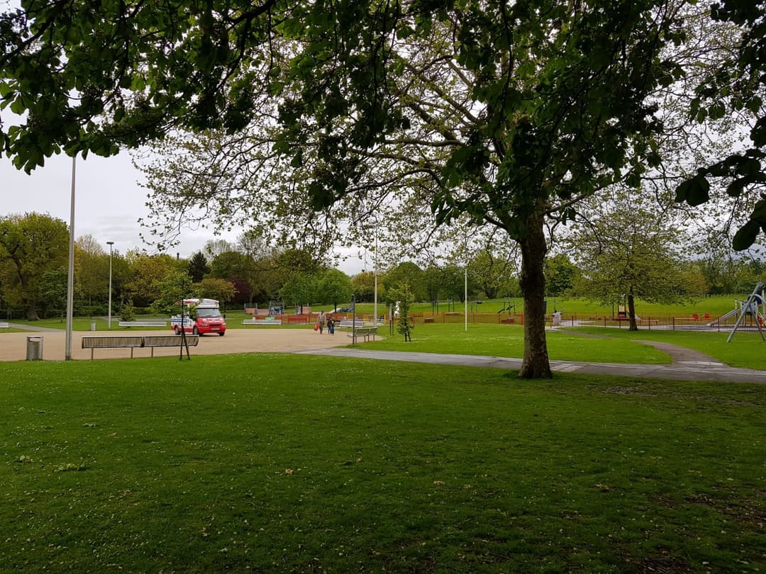 Tudor Grange Park - image 2