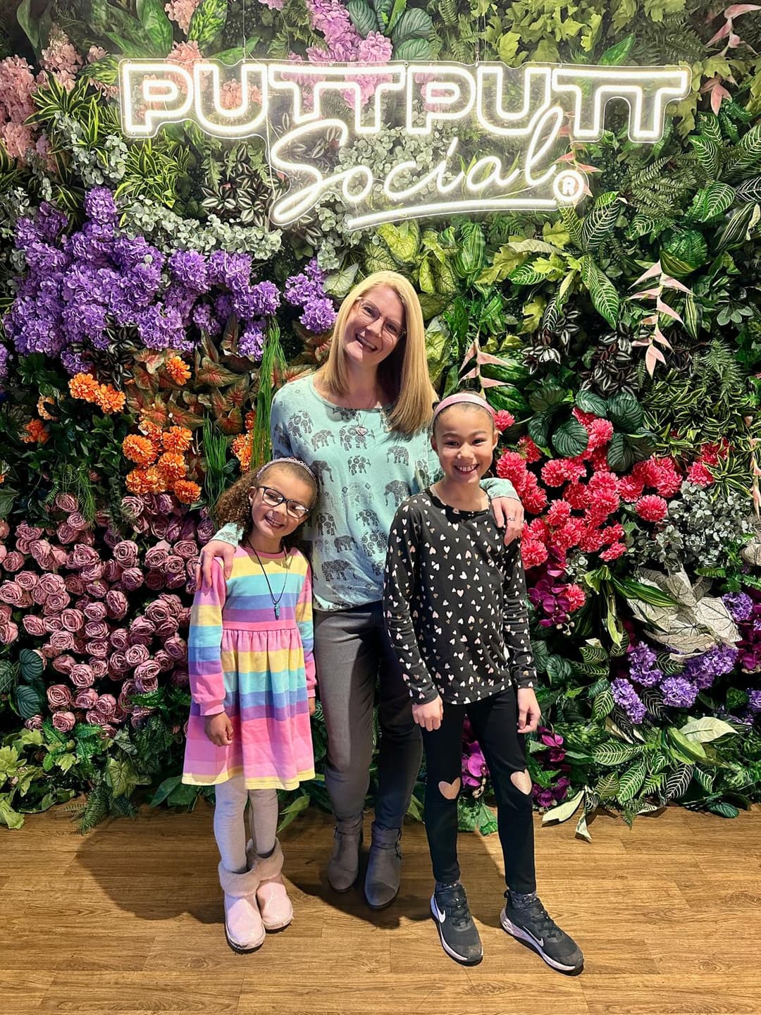 Mother's Day Offer at Putt Putt Social - image 3